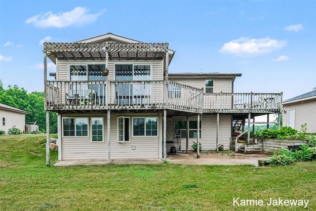 8395 Mcarthur Avenue, Belding, MI 48809