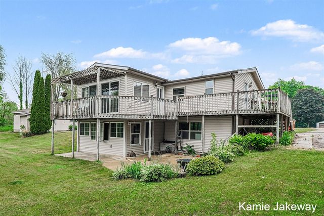 8395 Mcarthur Avenue, Belding, MI 48809