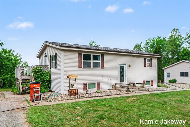 8395 Mcarthur Avenue, Belding, MI 48809