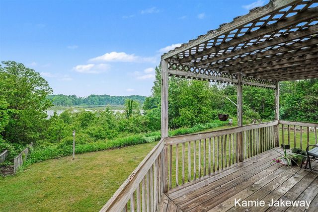 8395 Mcarthur Avenue, Belding, MI 48809