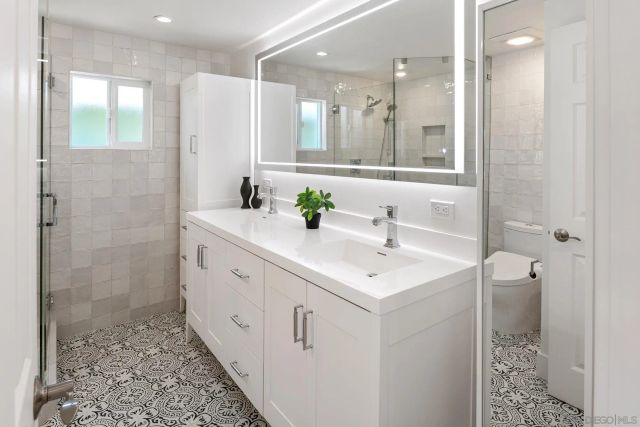123 Jasper St 20, Encinitas, CA 92024