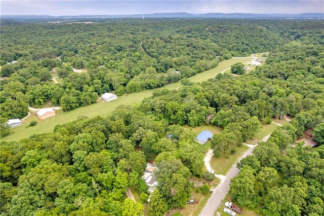 16148 Peach Circle, Fayetteville, AR 72704