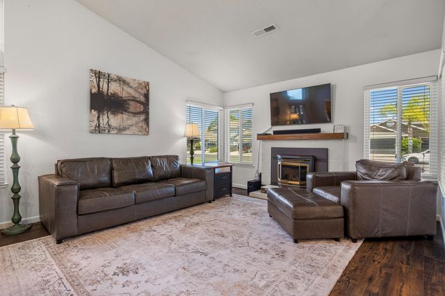 5100 Castlemaine Dr, Salida, CA 95368