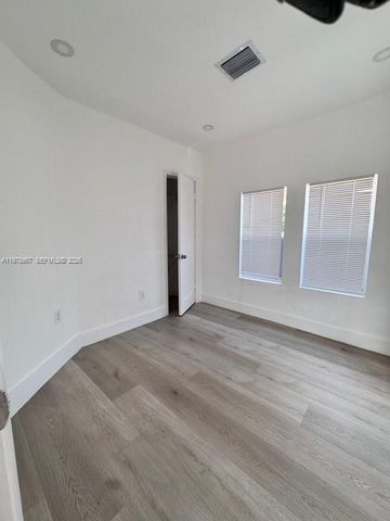 4783 NW Flagler Ter, Miami, FL 33126