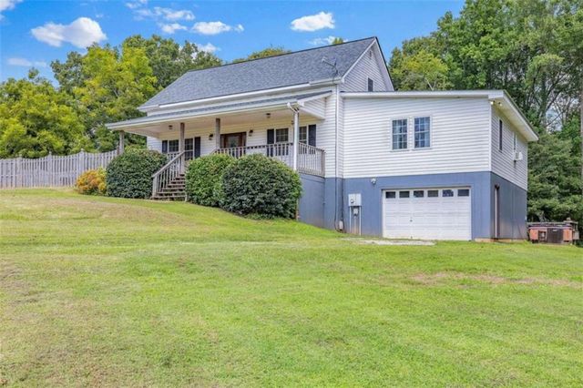 131 Caudell Drive, Lula, GA 30554