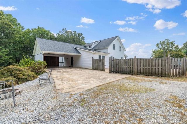 131 Caudell Drive, Lula, GA 30554