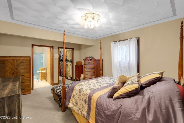 3534 Algonquin Pkwy, Louisville, KY 40211