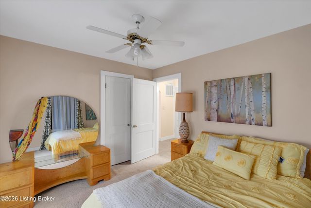 3534 Algonquin Pkwy, Louisville, KY 40211