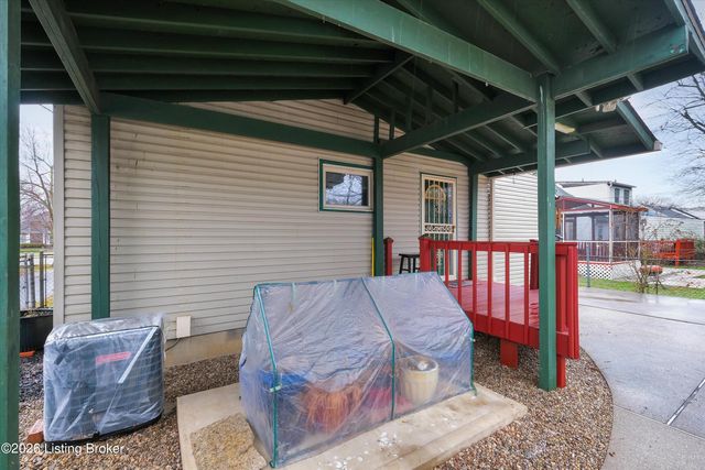 3534 Algonquin Pkwy, Louisville, KY 40211