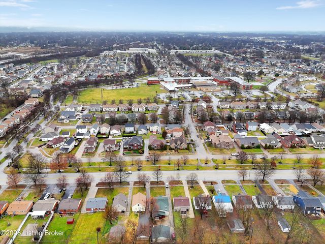 3534 Algonquin Pkwy, Louisville, KY 40211