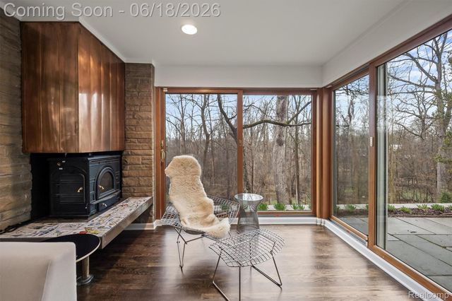 951 Twin Oaks Lane, Birmingham, MI 48009