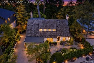 951 Twin Oaks Lane, Birmingham, MI 48009