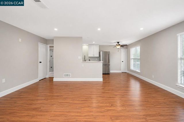 2031 Sierra Rd 5, Concord, CA 94518