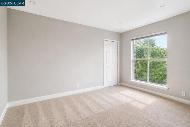2031 Sierra Rd 5, Concord, CA 94518