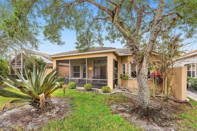 8688 Via Avellino, Lake Worth, FL 33467