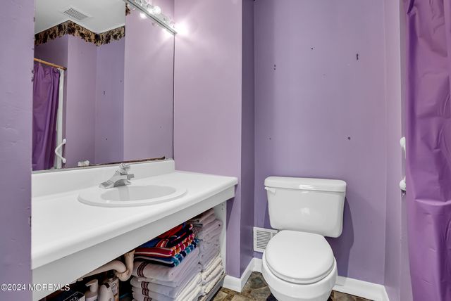 459 W Park Avenue, Oakhurst, NJ 07755