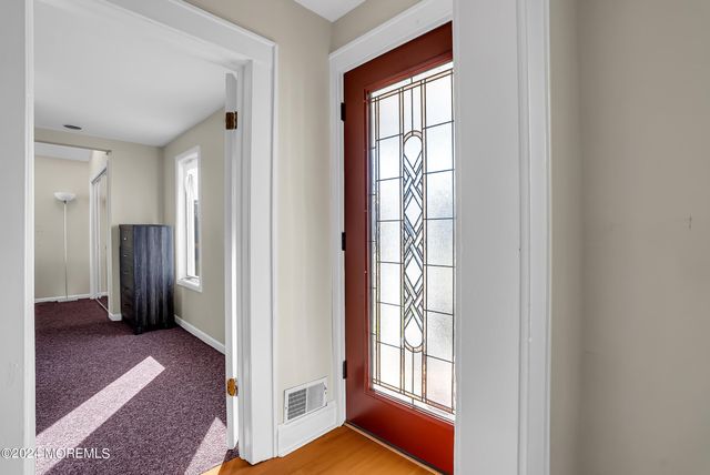 459 W Park Avenue, Oakhurst, NJ 07755