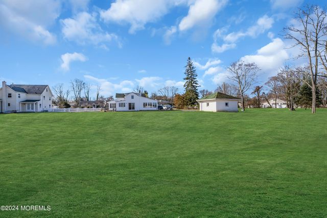 459 W Park Avenue, Oakhurst, NJ 07755