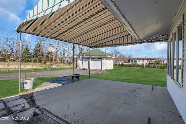 459 W Park Avenue, Oakhurst, NJ 07755