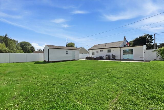 1363 Manatuck Boulevard, Bay Shore, NY 11706