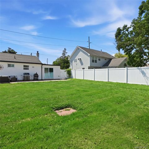 1363 Manatuck Boulevard, Bay Shore, NY 11706