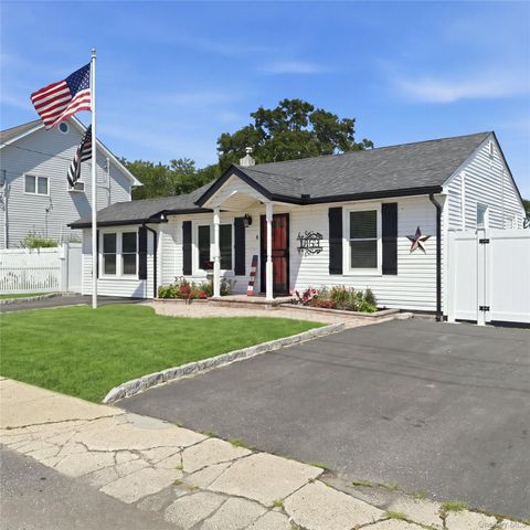 1363 Manatuck Boulevard, Bay Shore, NY 11706