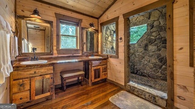 348 Lookout Trail, Mineral Bluff, GA 30559