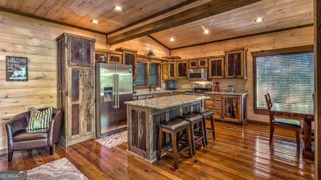 348 Lookout Trail, Mineral Bluff, GA 30559