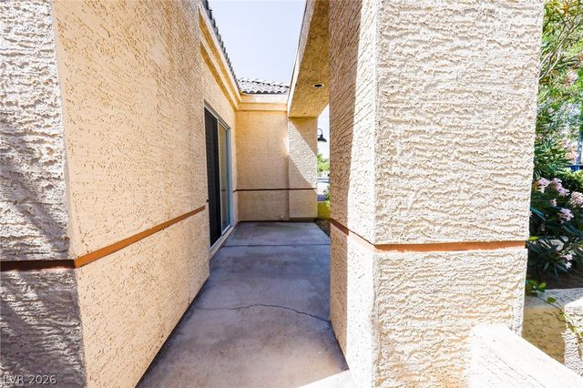 405 Mill Hollow Road, Las Vegas, NV 89107