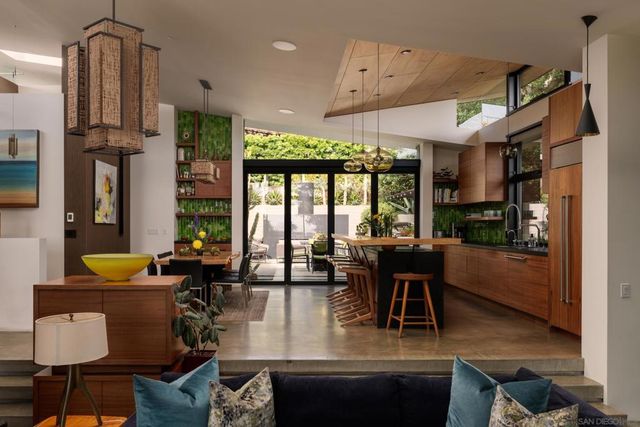 460 Palmitas St, Solana Beach, CA 92075