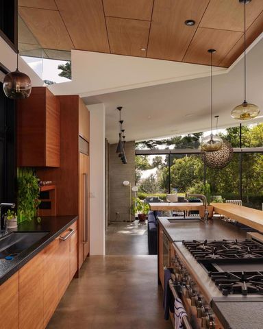 460 Palmitas St, Solana Beach, CA 92075