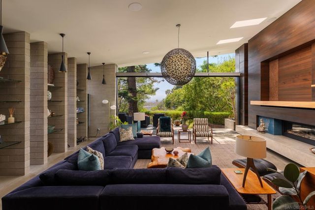460 Palmitas St, Solana Beach, CA 92075