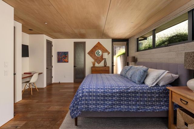 460 Palmitas St, Solana Beach, CA 92075