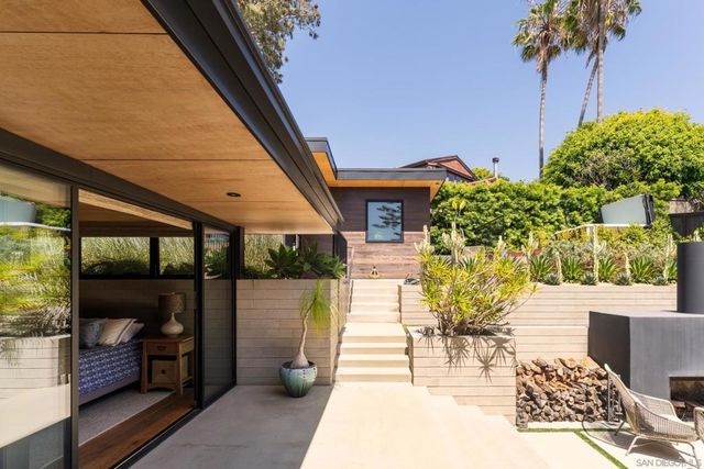 460 Palmitas St, Solana Beach, CA 92075