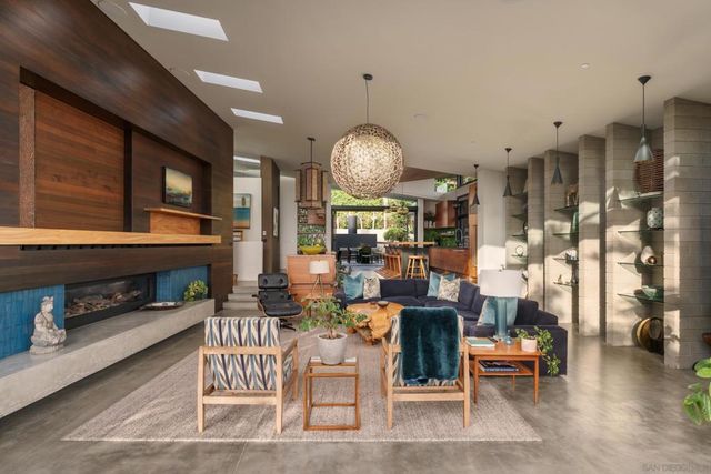 460 Palmitas St, Solana Beach, CA 92075