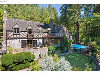 10930 Sw WALKER Rd, Beaverton, OR 97005
