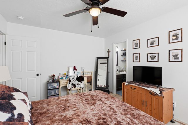 1121 Willow Court SE, Los Lunas, NM 87031