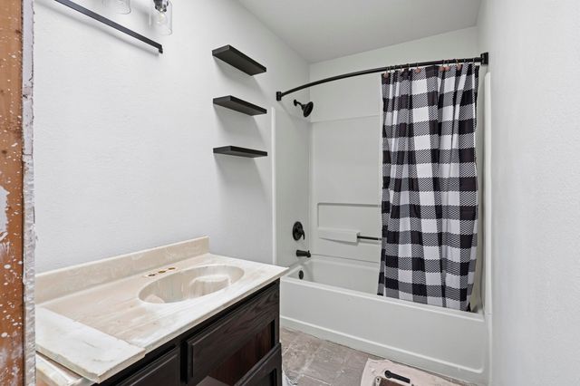 1121 Willow Court SE, Los Lunas, NM 87031