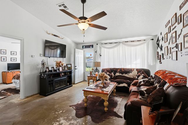 1121 Willow Court SE, Los Lunas, NM 87031