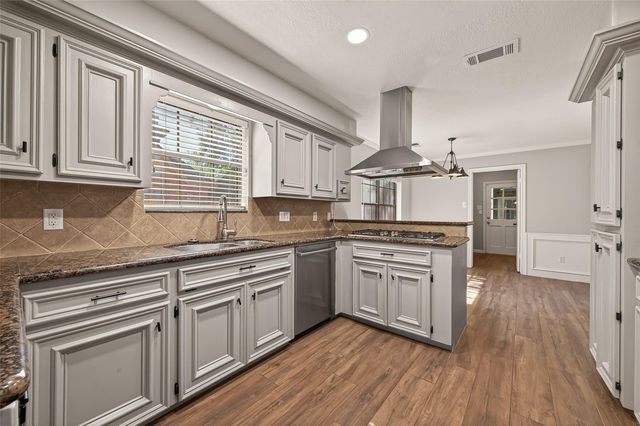 5323 Mulberry Grove Drive, Kingwood, TX 77345