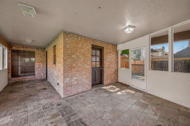 5323 Mulberry Grove Drive, Kingwood, TX 77345