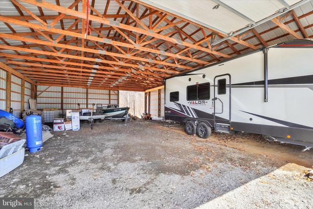 9185 HIGH ROCK RD, New Park, PA 17352