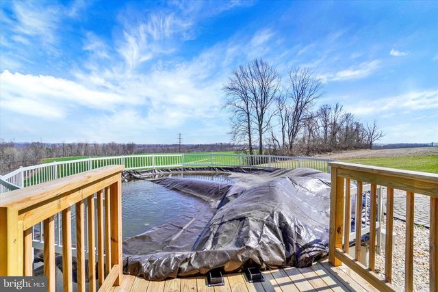 9185 HIGH ROCK RD, New Park, PA 17352