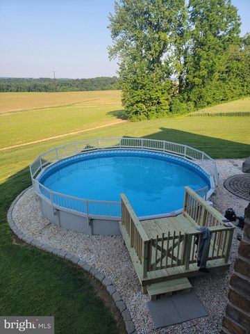 9185 HIGH ROCK RD, New Park, PA 17352