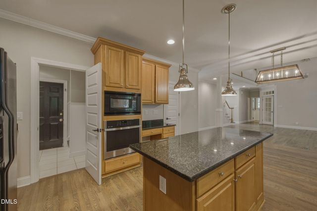 112 Pahlmeyer Place, Cary, NC 27519