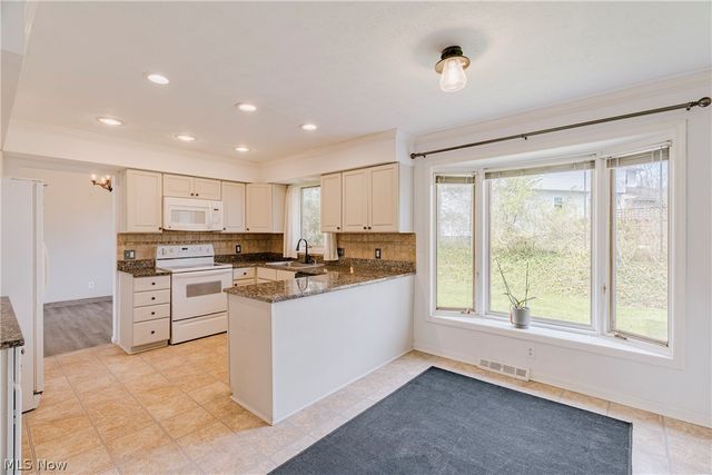 5880 Deepwood Trail, Solon, OH 44139