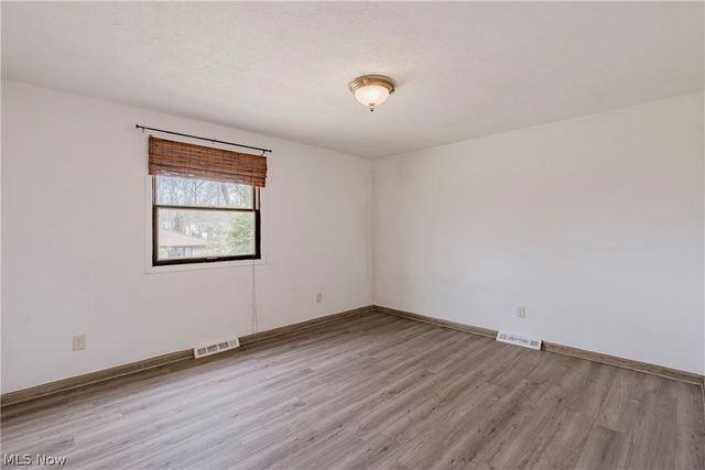 5880 Deepwood Trail, Solon, OH 44139
