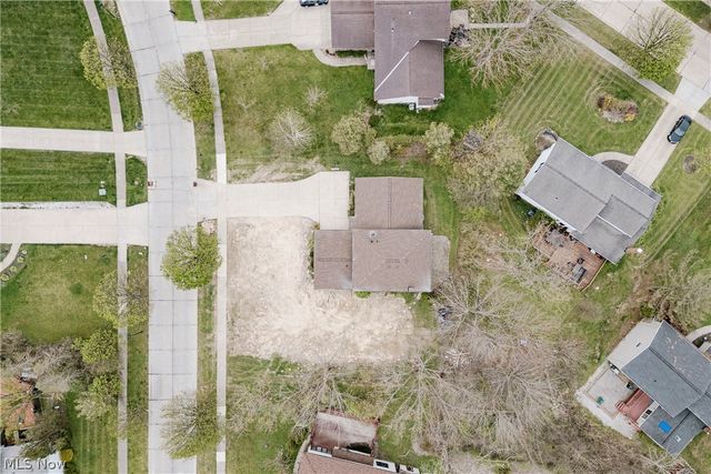5880 Deepwood Trail, Solon, OH 44139