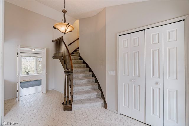 5880 Deepwood Trail, Solon, OH 44139