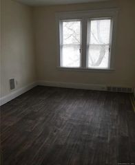 274 Carroll Avenue 1st floor left, Bridgeport, CT 06607